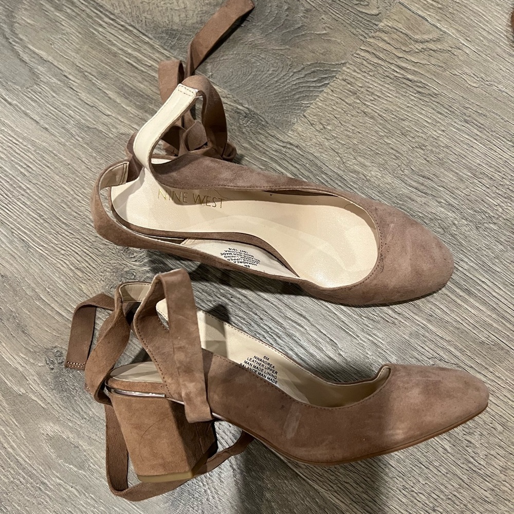 Nine West | Tan Strappy Heels | Worn Once | Size 6